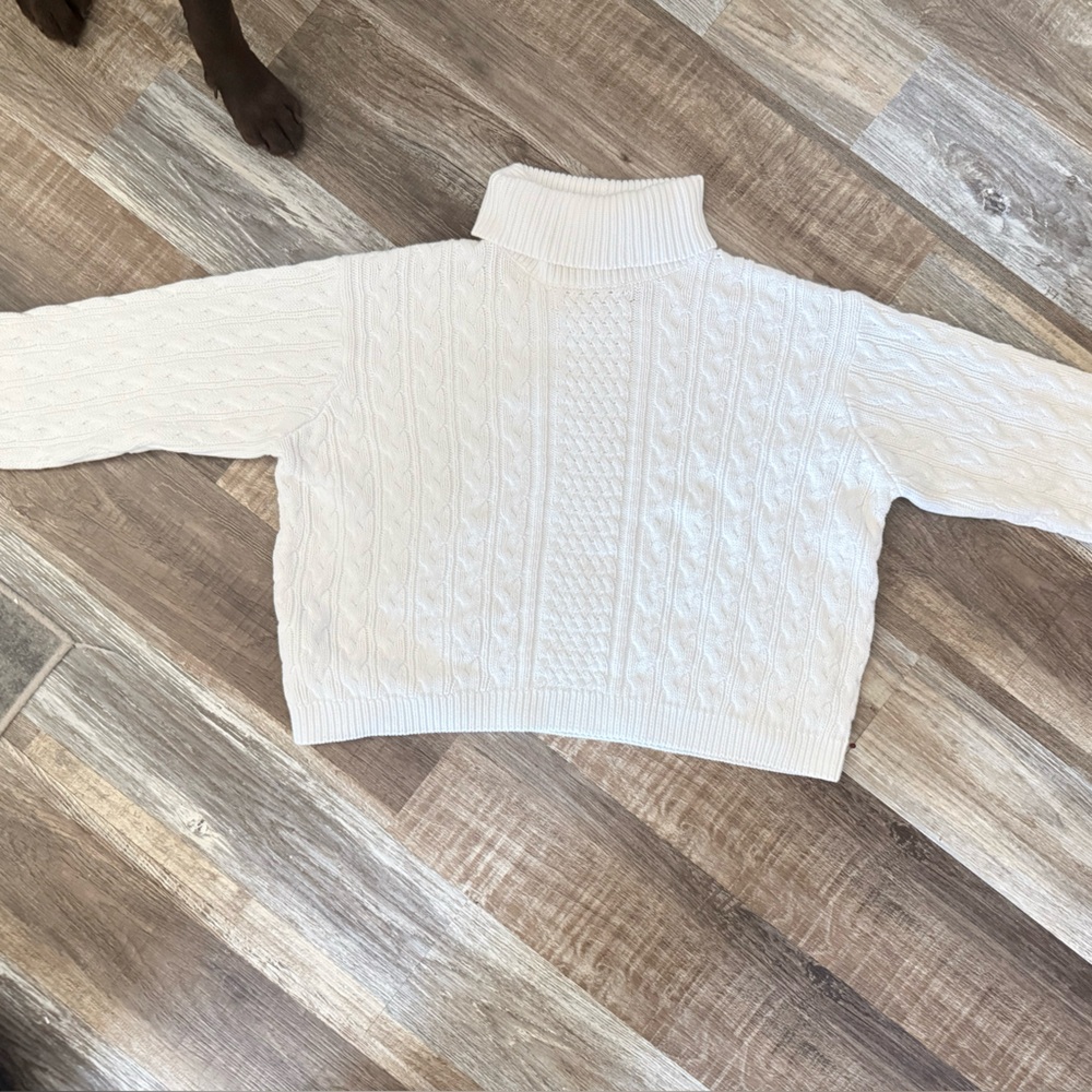 JEANNE PIERRE White Cable Knit Turtleneck Sweater